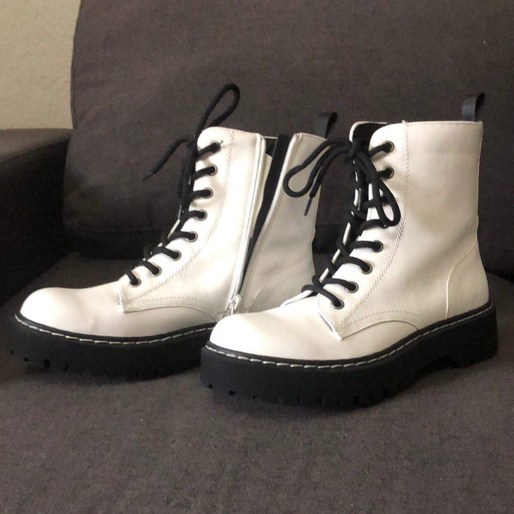Union Bay doc marten style boots